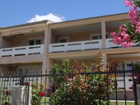 Ara-Kata Apartment Baska  Exterior photo